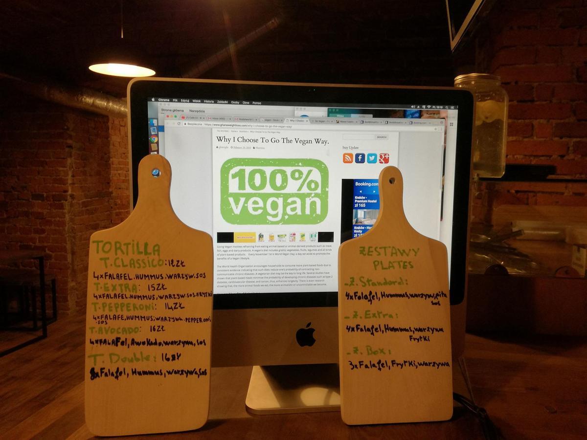 Hostel Hummus Vegan *